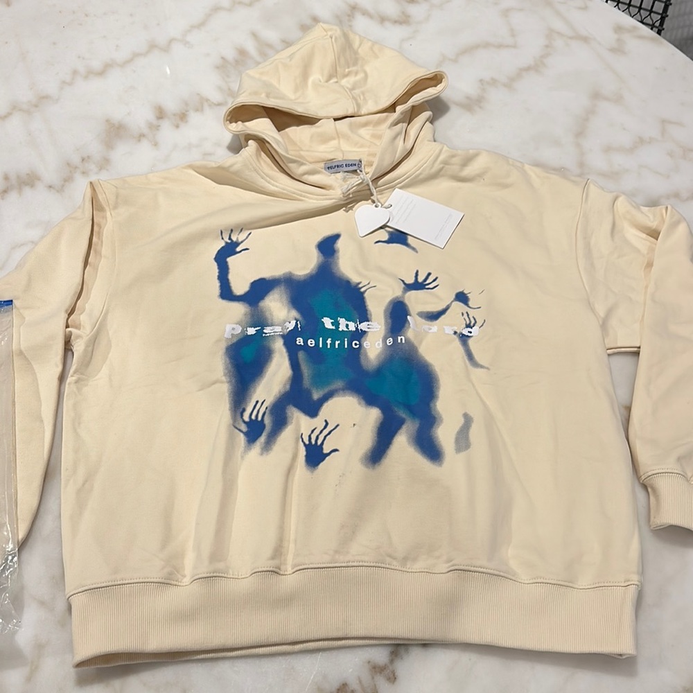 Elfric Eden Hoodie Large NWT